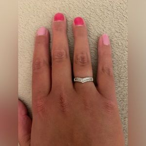 10K white gold, 1/4 karat wishbone style ring, size 7